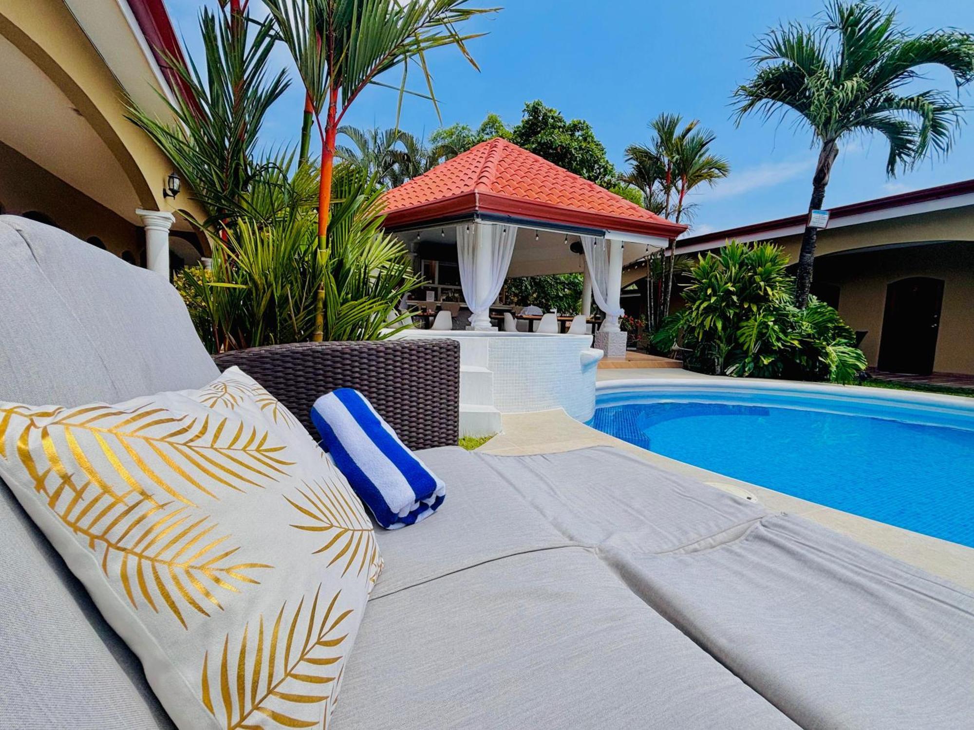 יקו Las Brisas Resort And Villas מראה חיצוני תמונה