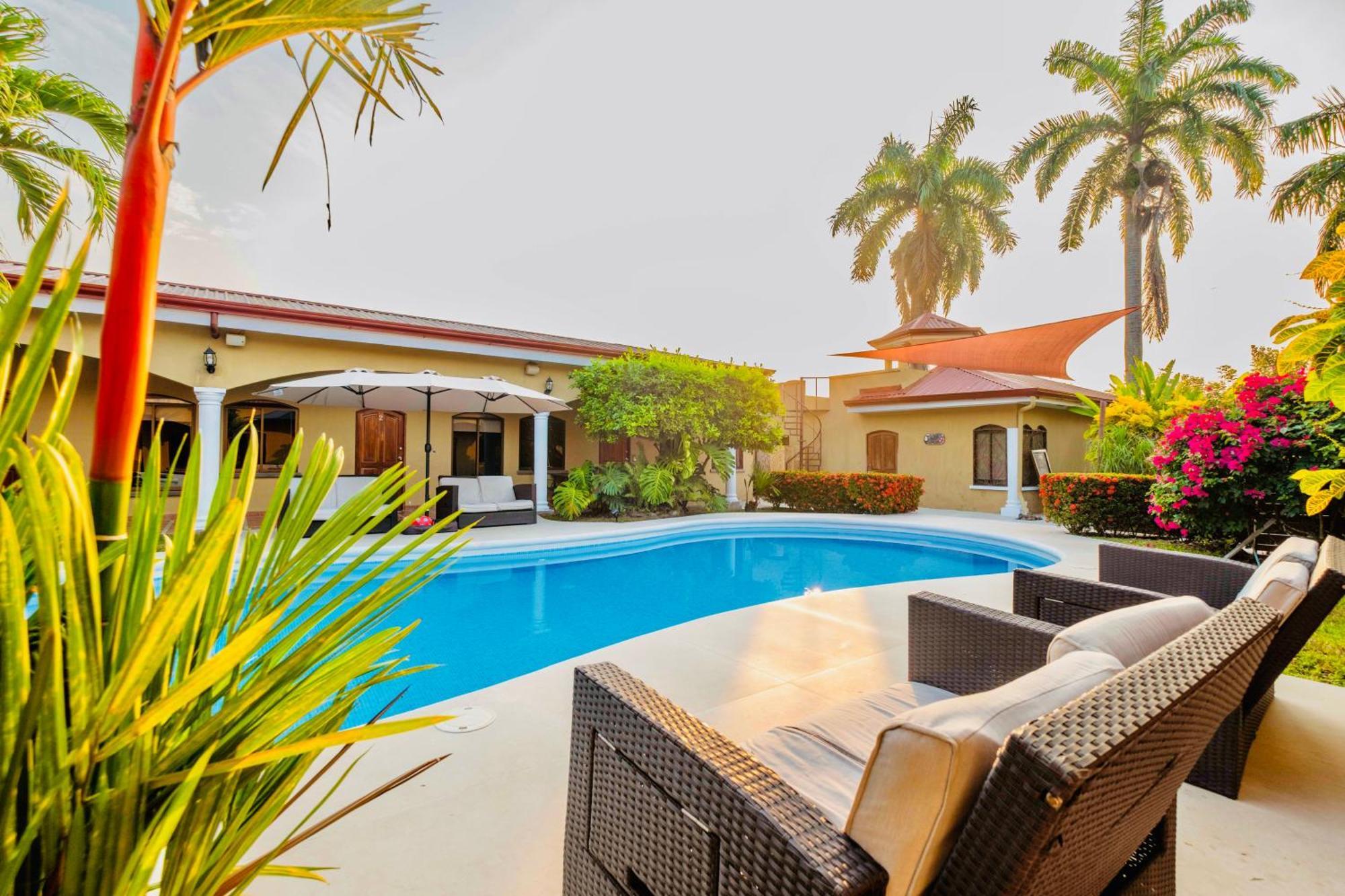 יקו Las Brisas Resort And Villas מראה חיצוני תמונה
